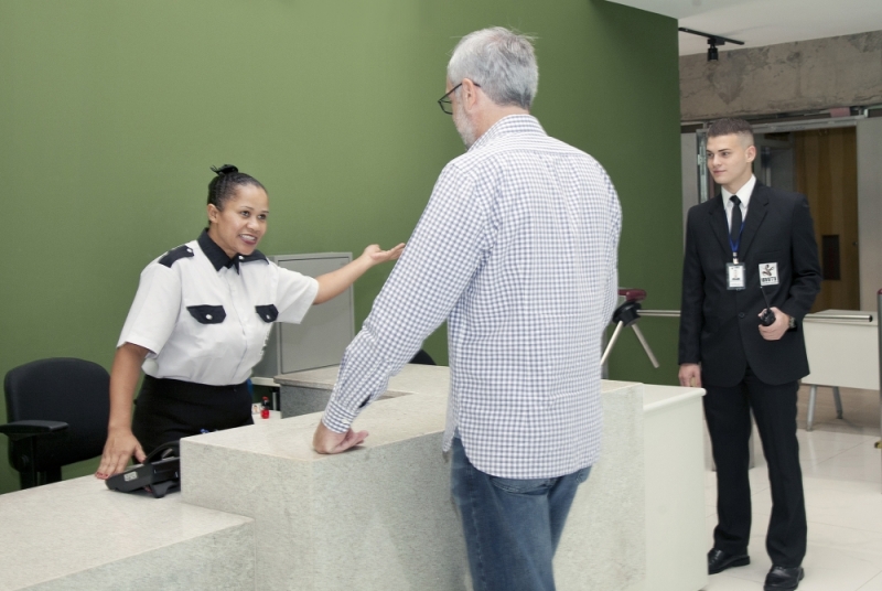 Quanto Custa Vigilância para Condomínios Pari - Vigilância Empresarial